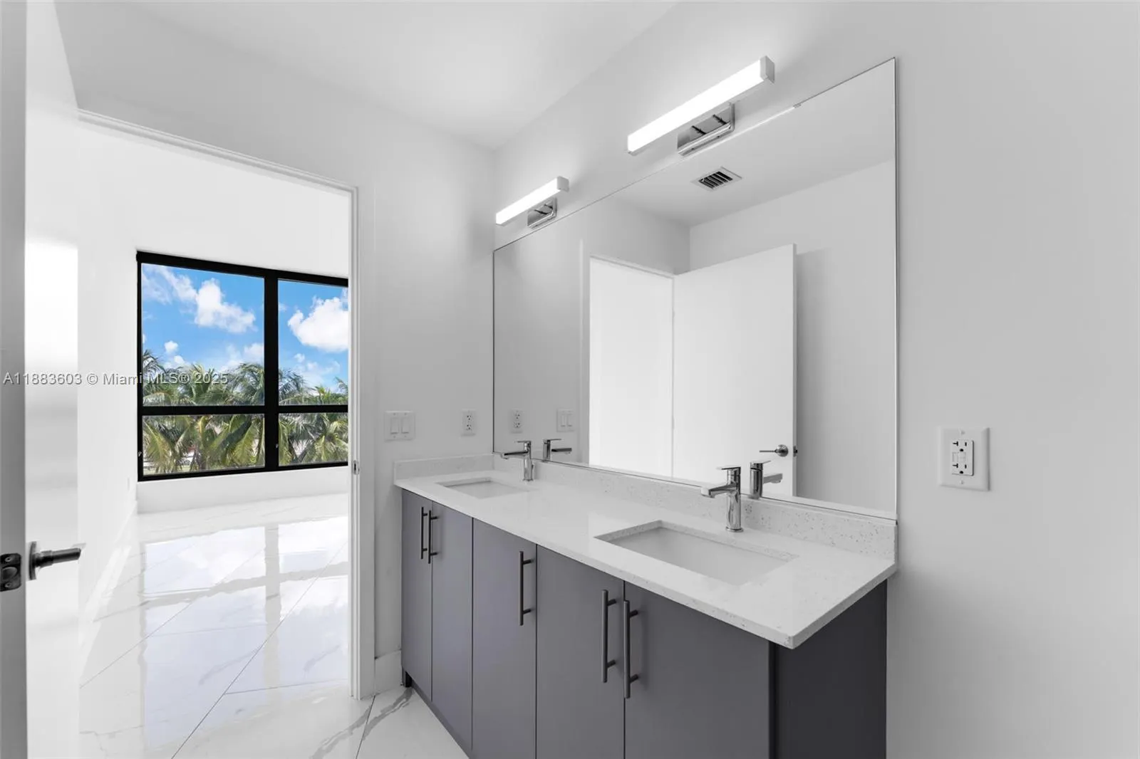 1 Curtiss Pkwy, #326