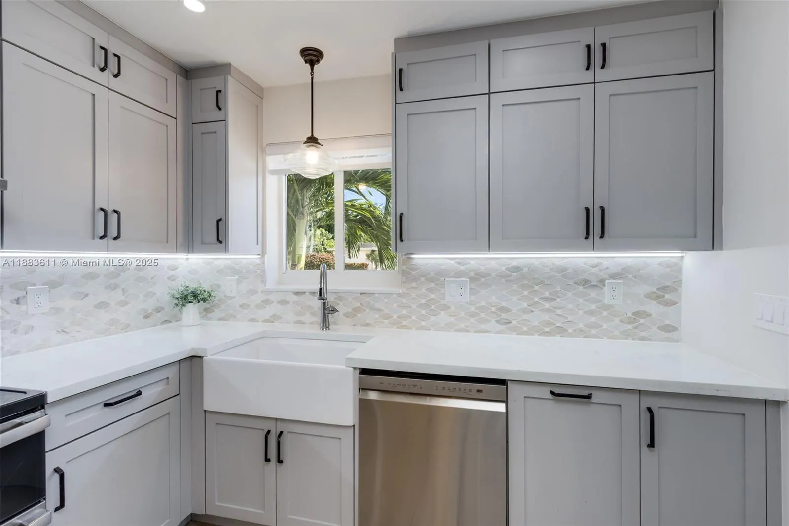210 SW 64th Ave