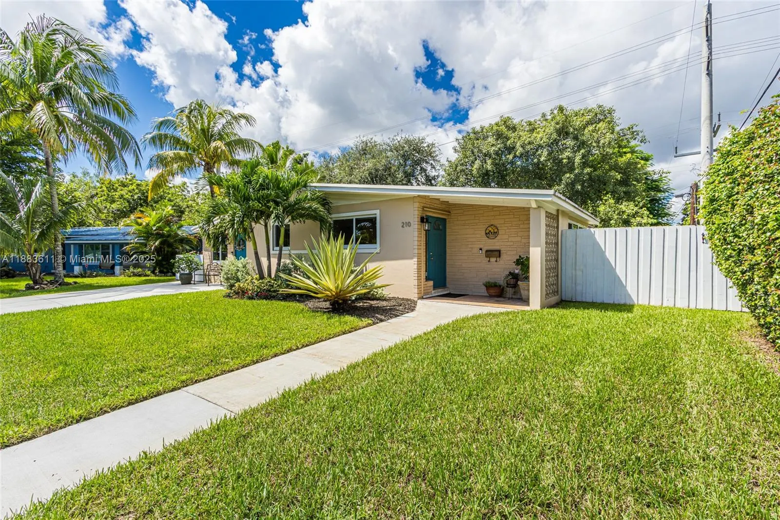 210 SW 64th Ave