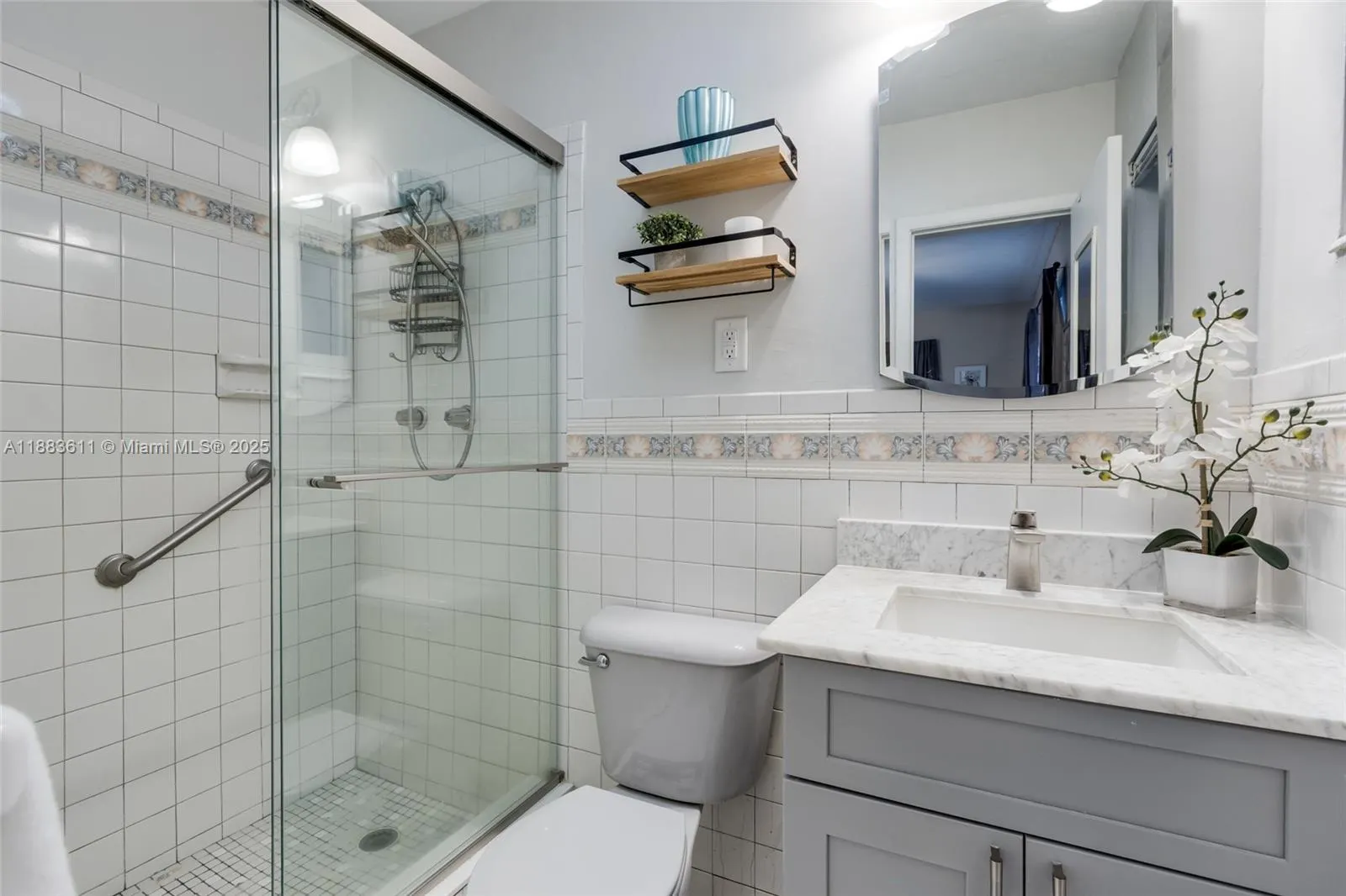 210 SW 64th Ave