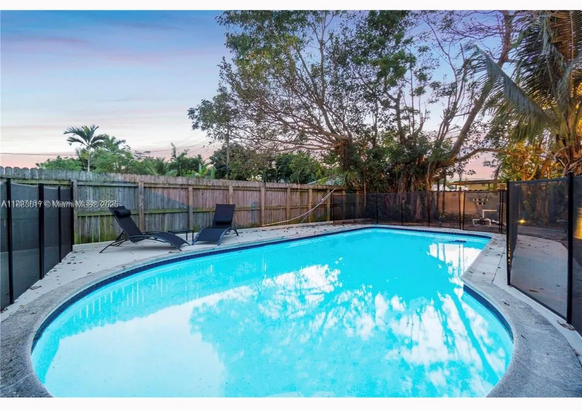1345 NE 14th Ave