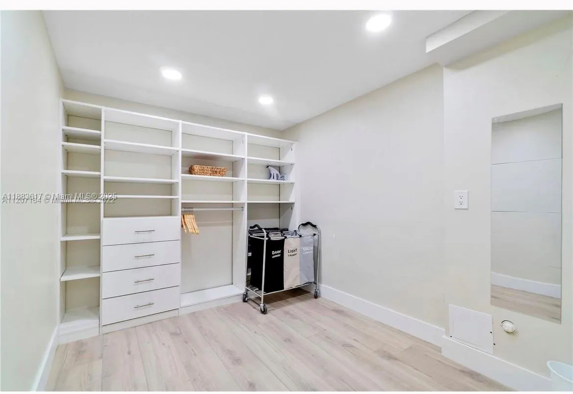 1345 NE 14th Ave