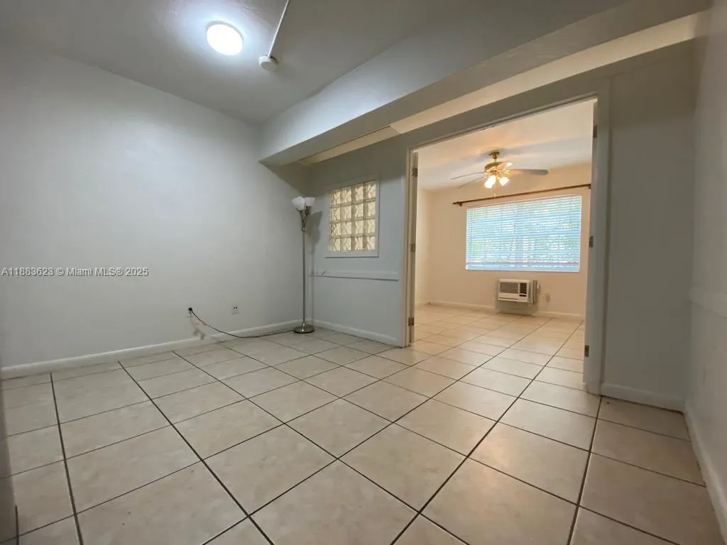 318 MAJORCA AVE, #203