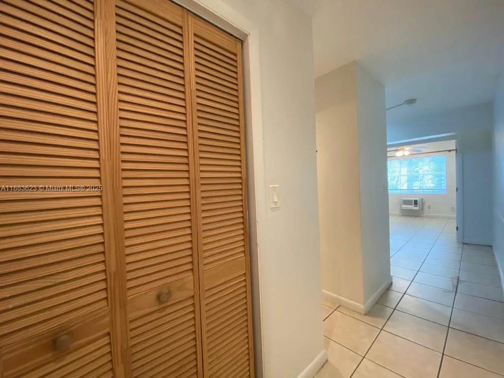 318 MAJORCA AVE, #203