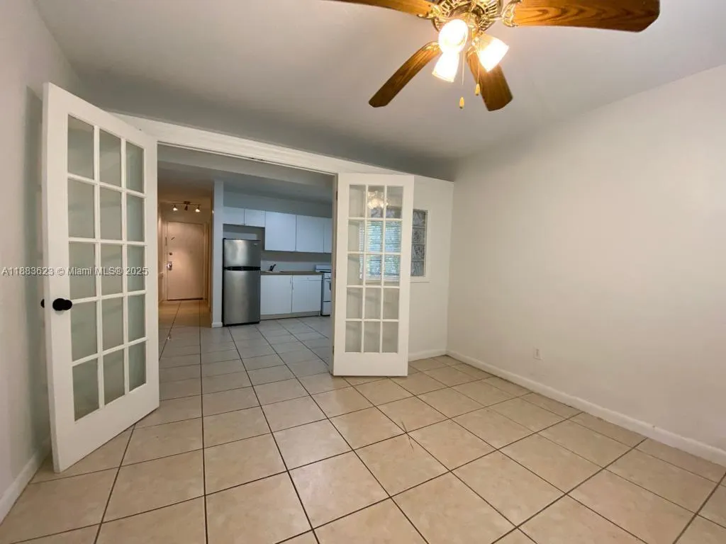 318 MAJORCA AVE, #203