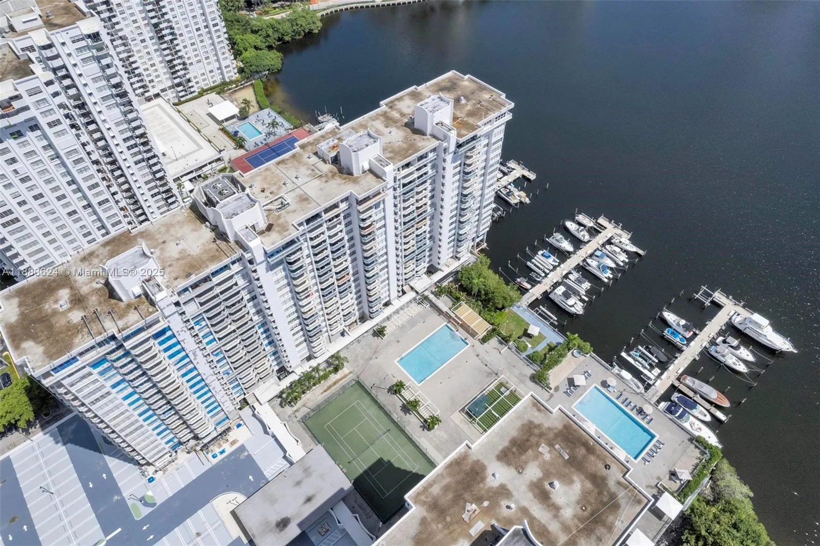 18021 Biscayne Blvd, #1503