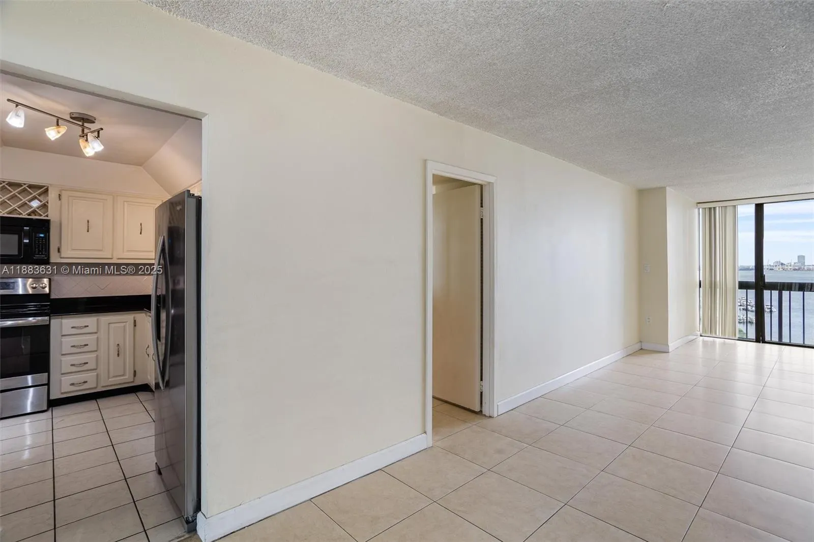 2333 Brickell Ave, #1207
