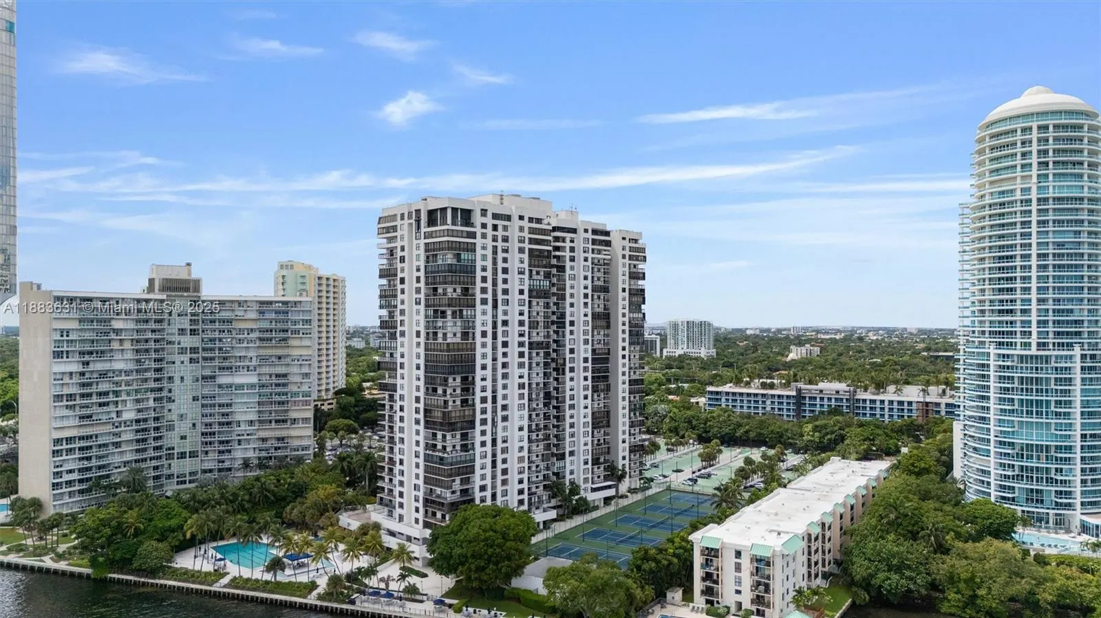 2333 Brickell Ave, #1207