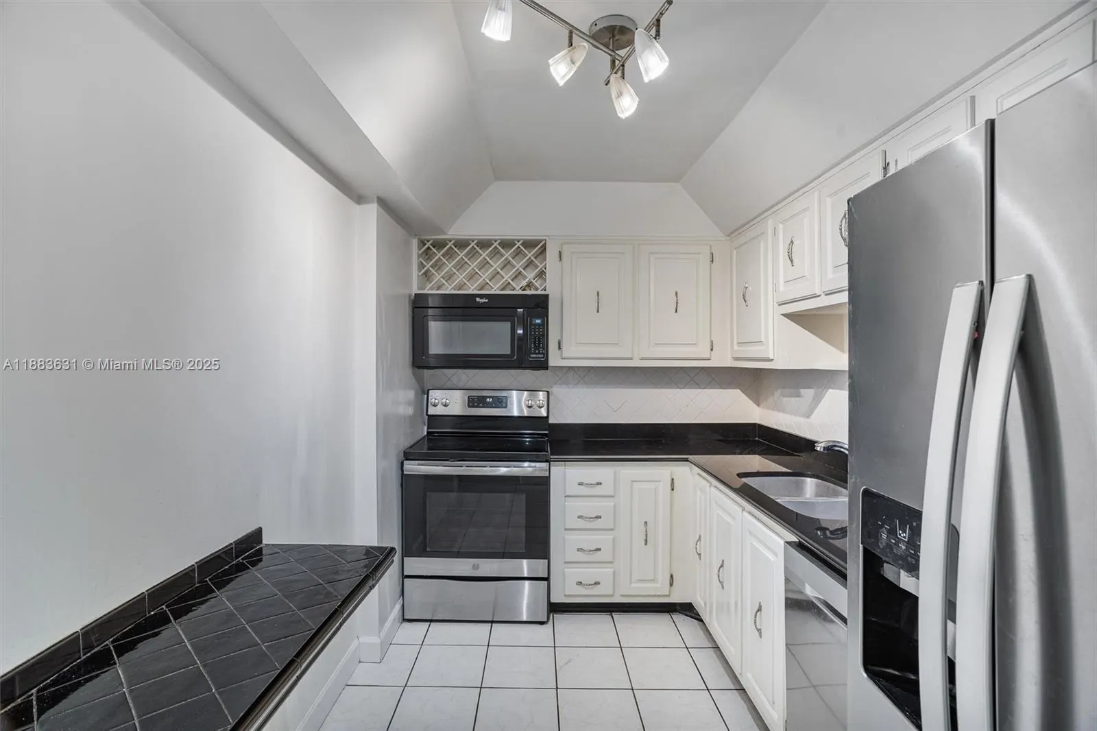 2333 Brickell Ave, #1207