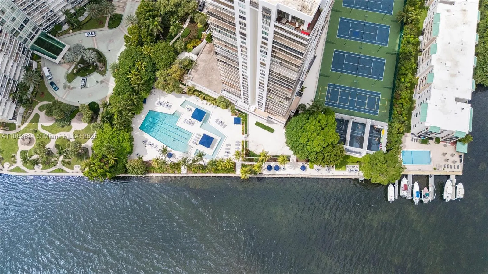 2333 Brickell Ave, #1207