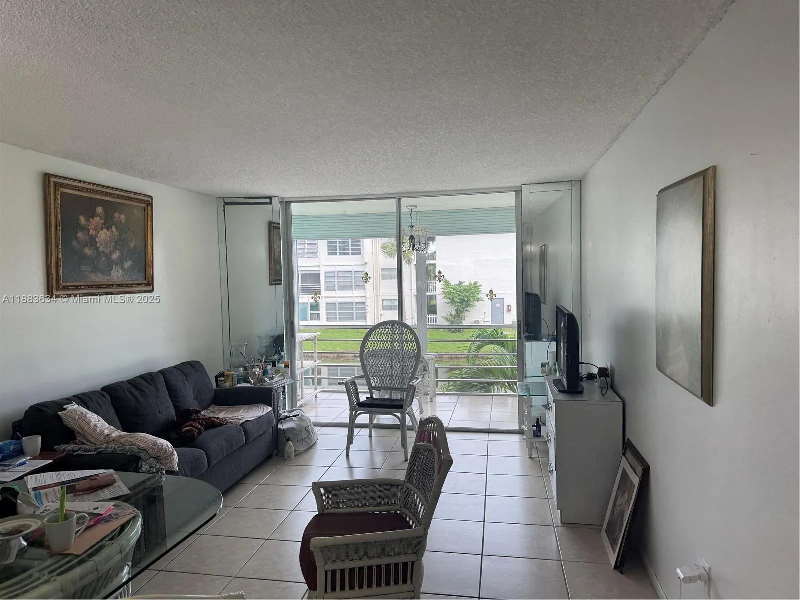 8595 Sunrise Lakes Blvd, #206