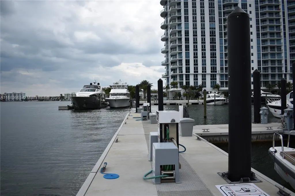 17211 Biscayne Blvd #064