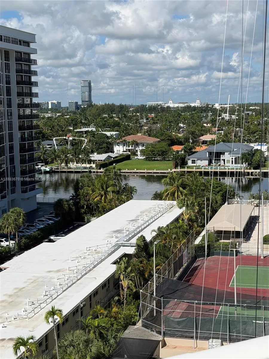1985 S Ocean Dr, #8L