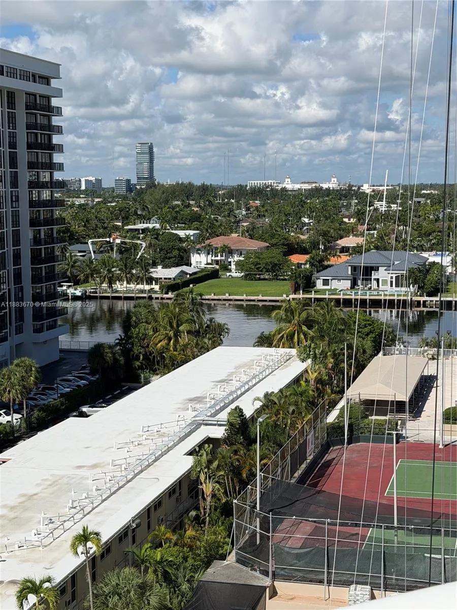 1985 S Ocean Dr, #8L
