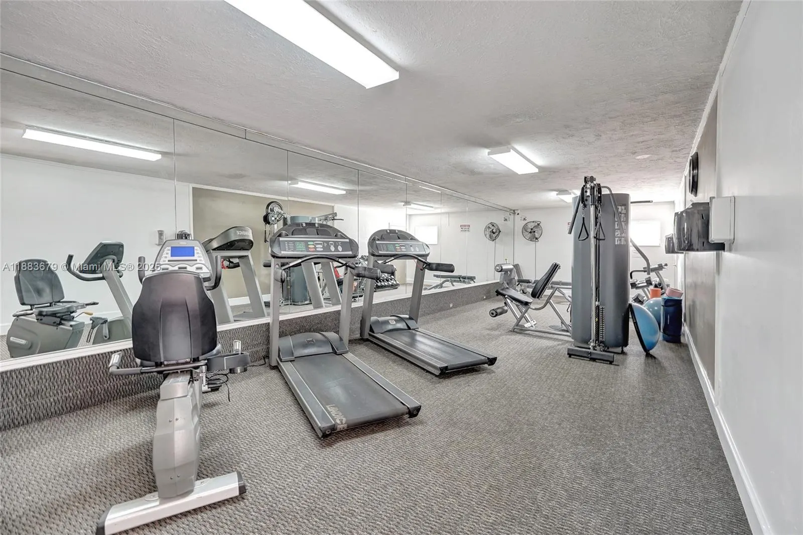 2181 NE 67th St, #622