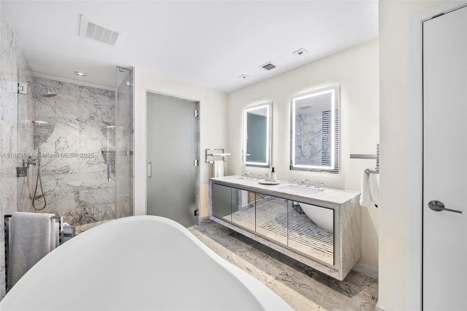 788 NE 23rd St, #2102