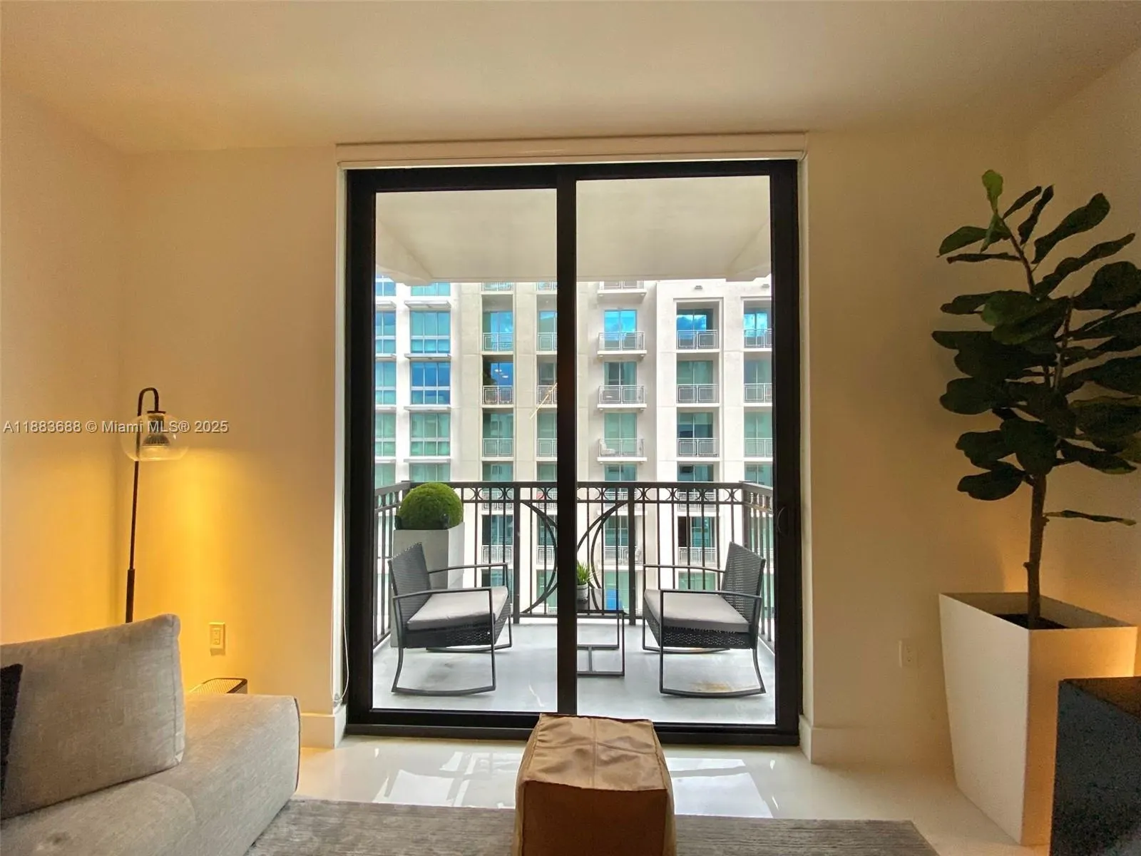 301 Altara Ave, #805