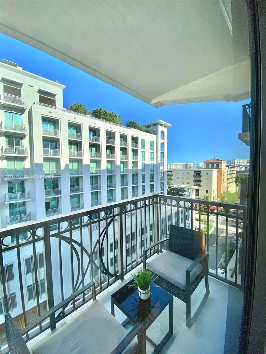 301 Altara Ave, #805