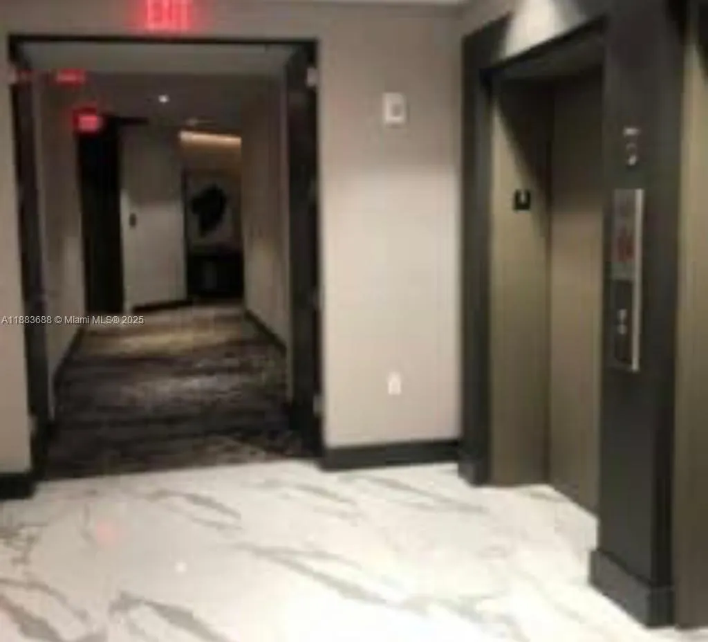 301 Altara Ave, #805