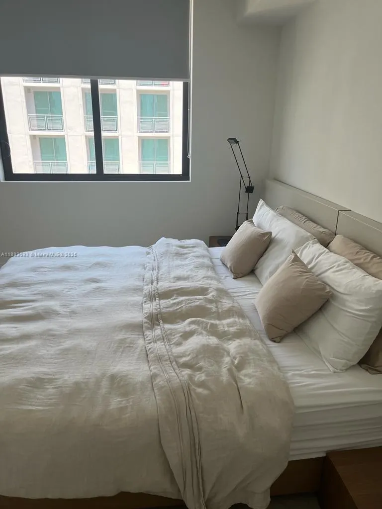 301 Altara Ave, #805