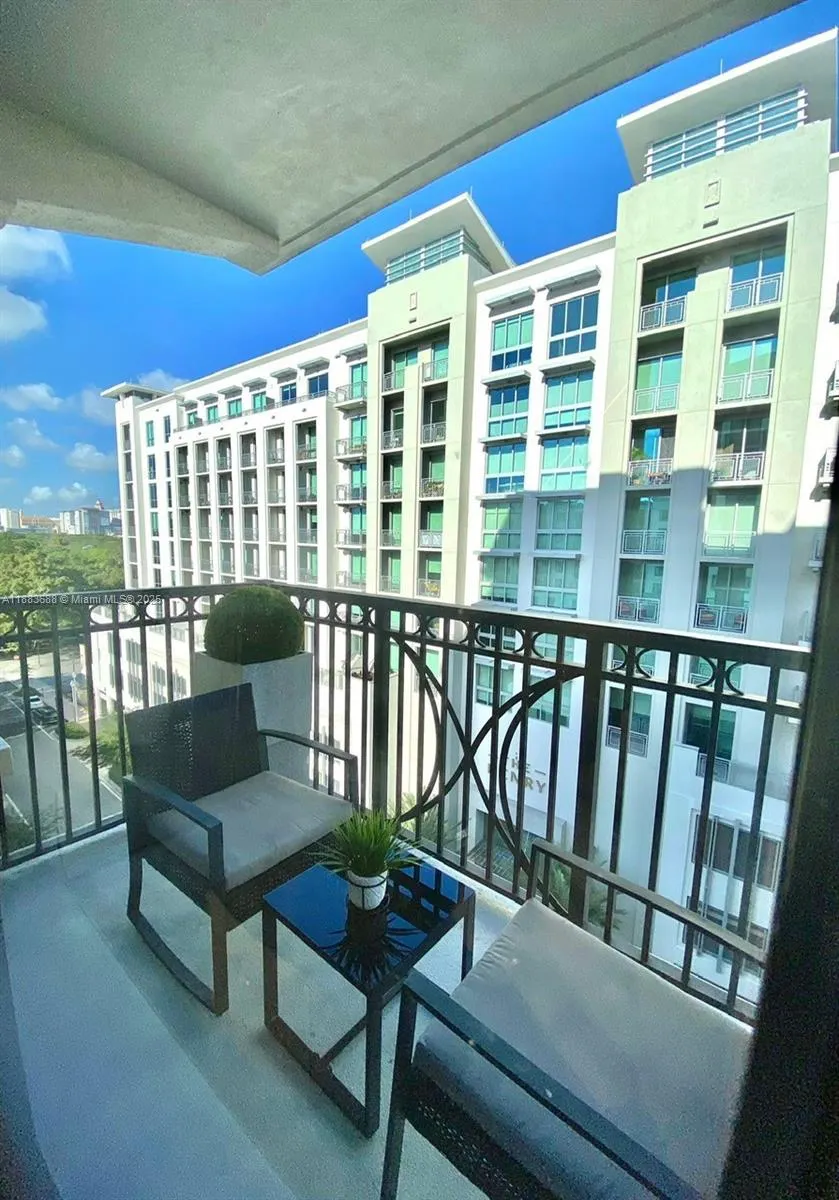 301 Altara Ave, #805