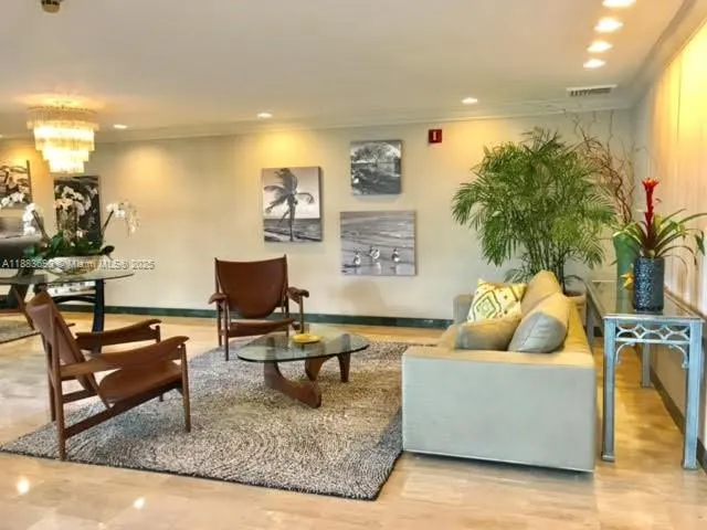 1408 Brickell Bay Dr, #307