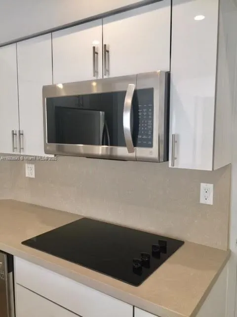 1408 Brickell Bay Dr, #307