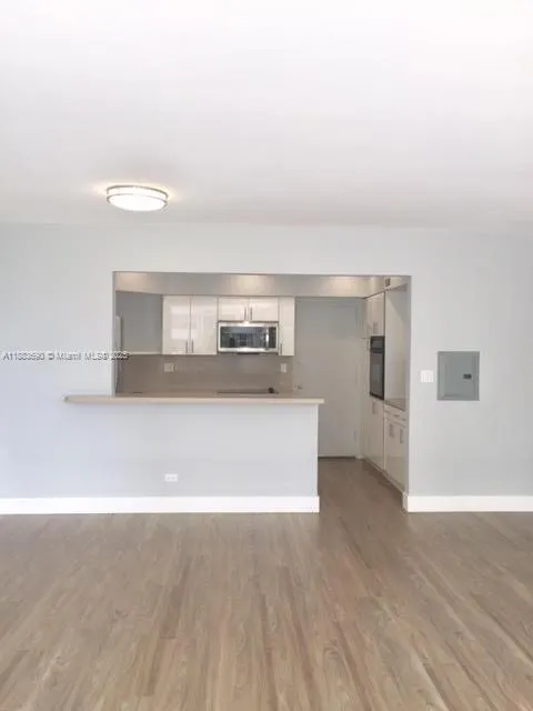1408 Brickell Bay Dr, #307