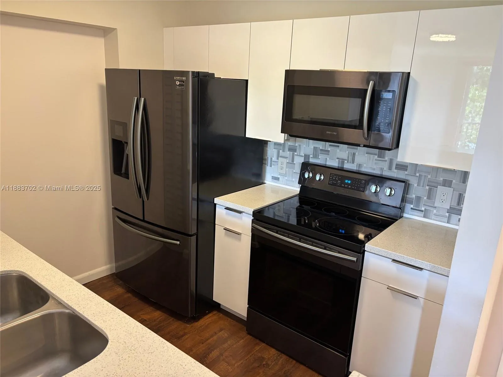 1900 Van Buren St, #320B