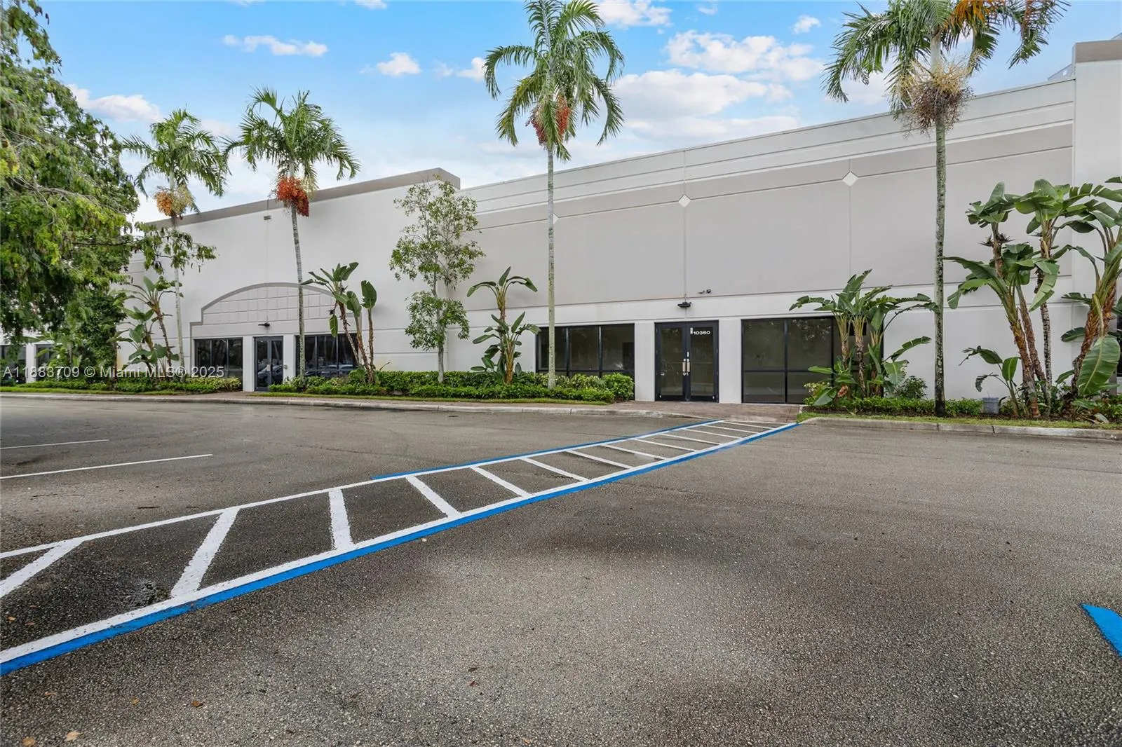 10380 NW 53rd St