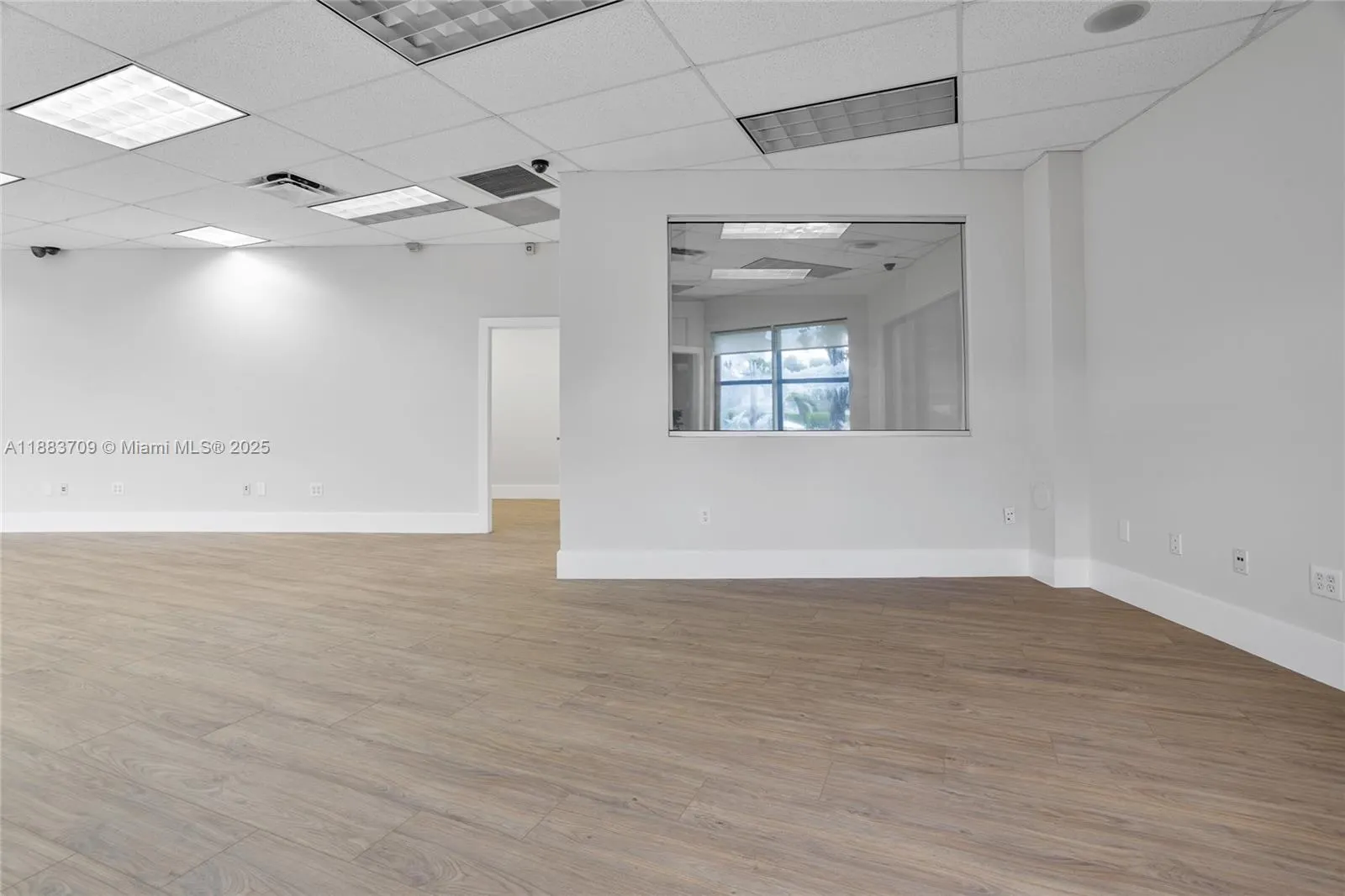 10380 NW 53rd St