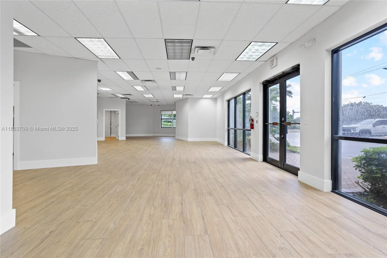 10380 NW 53rd St