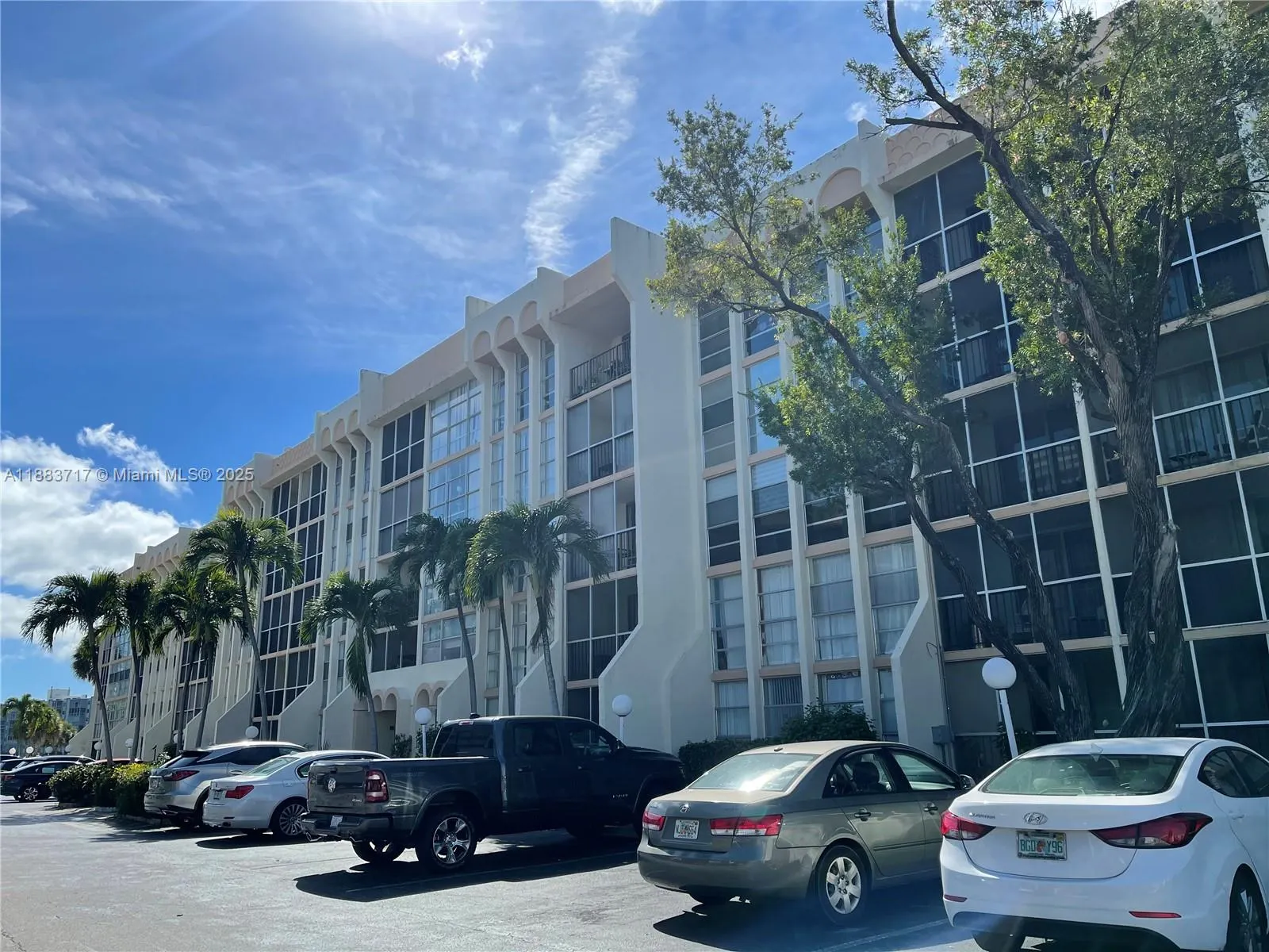 601 Three Islands Blvd, #314