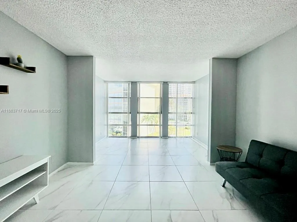 601 Three Islands Blvd, #314