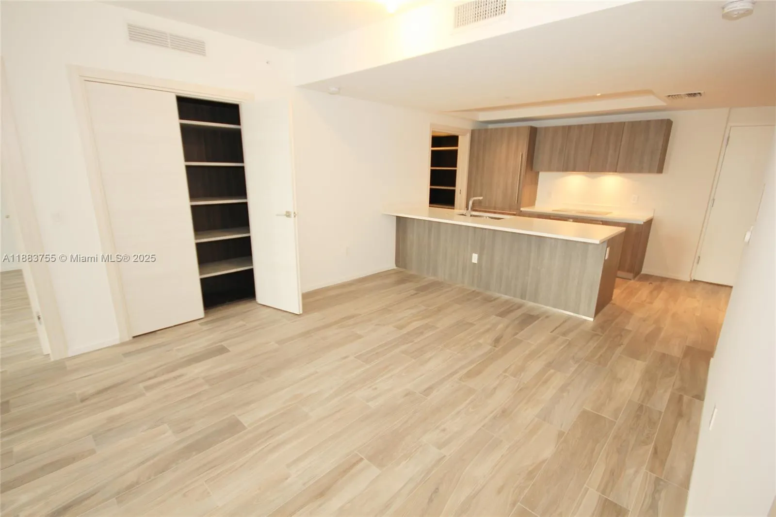 801 S Miami Ave, #3710