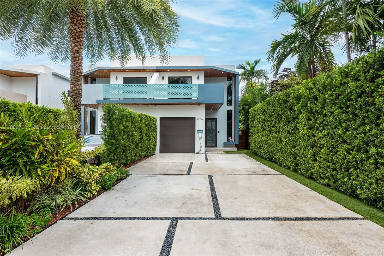 8857 SW 28th St