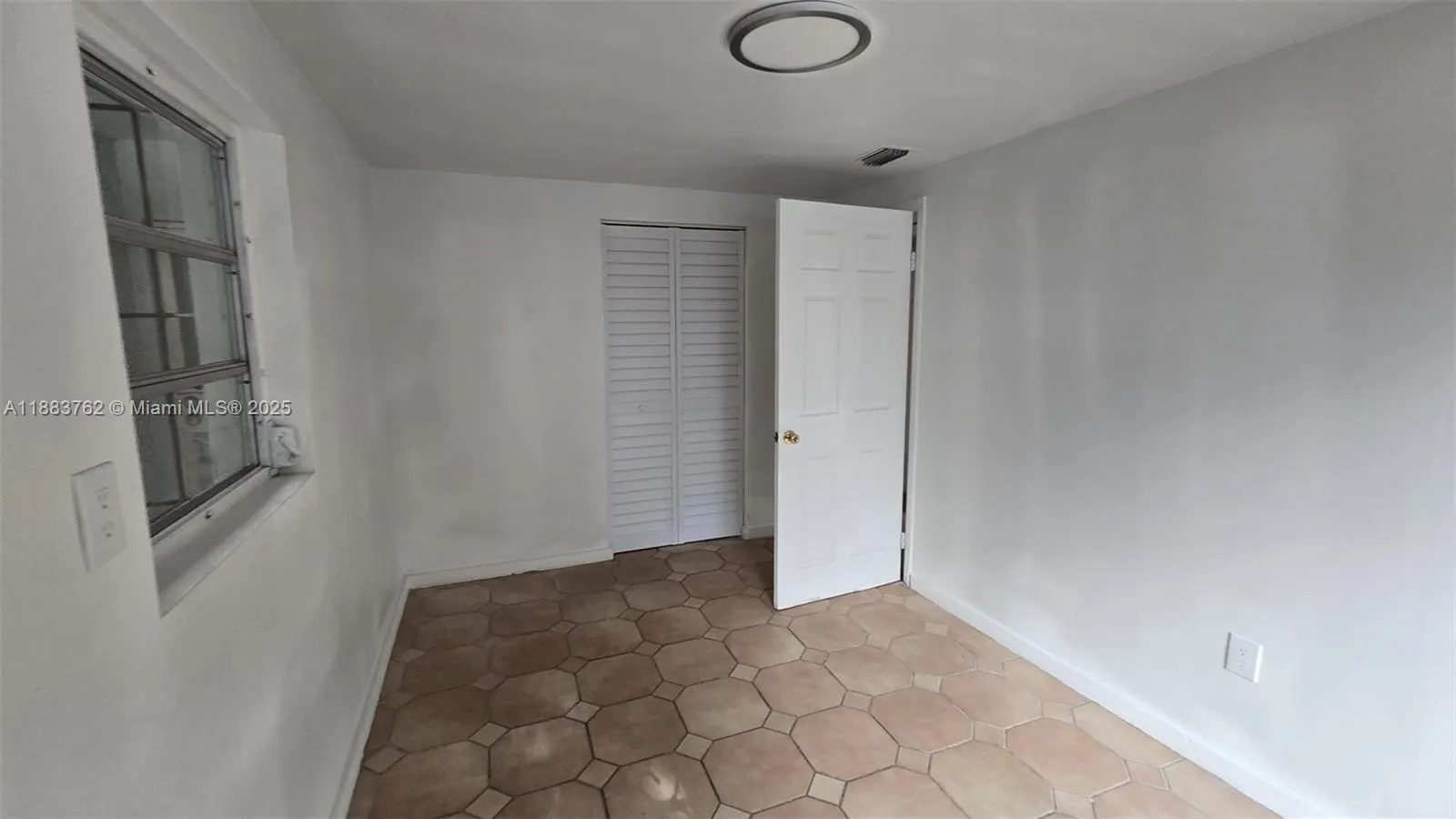 2493 SW 11th St, #2493