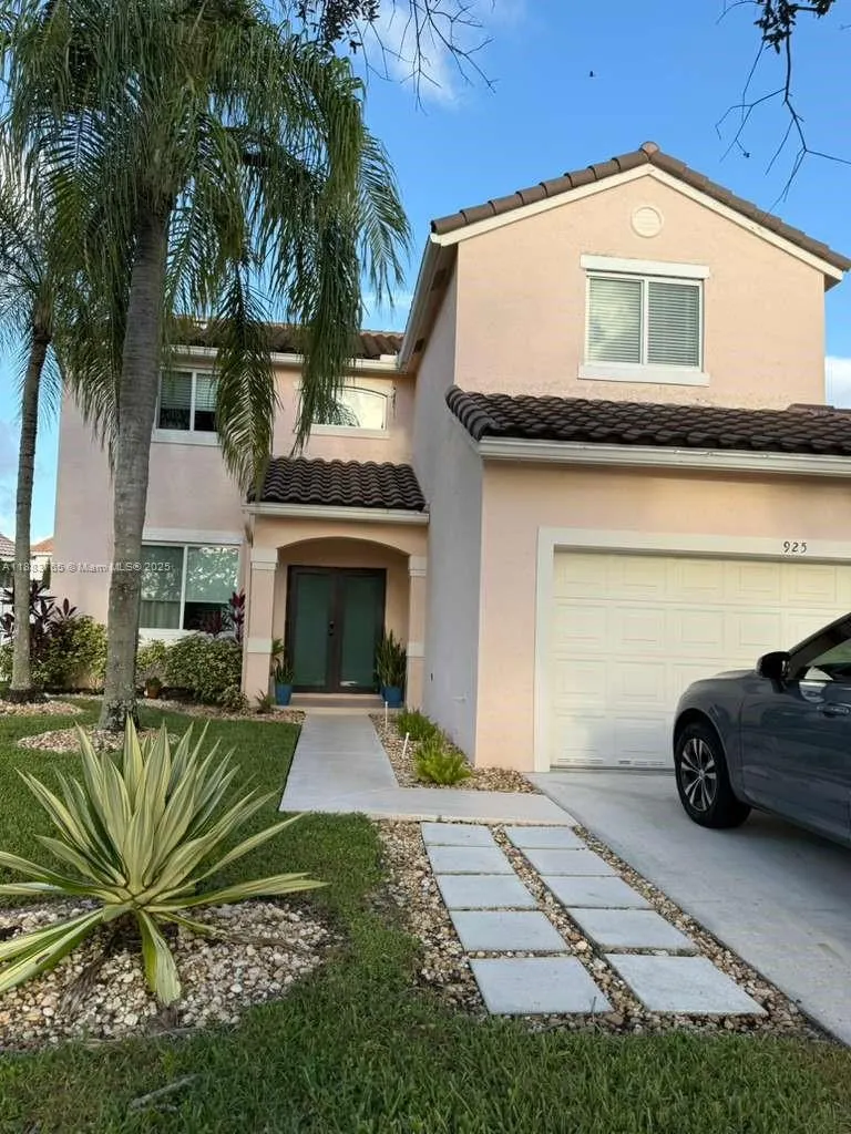 925 Briar Ridge Rd