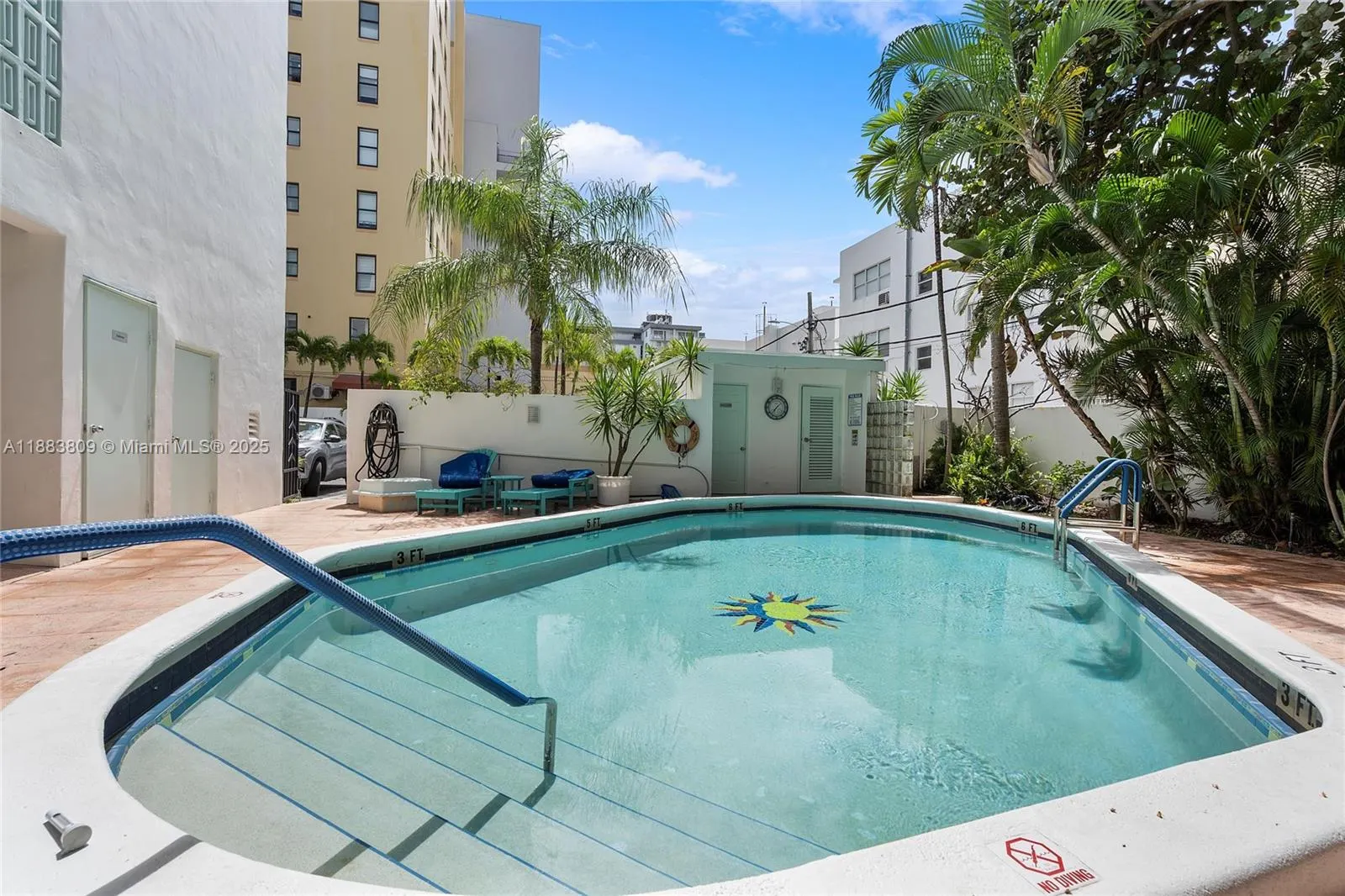 1390 Ocean Dr, #202