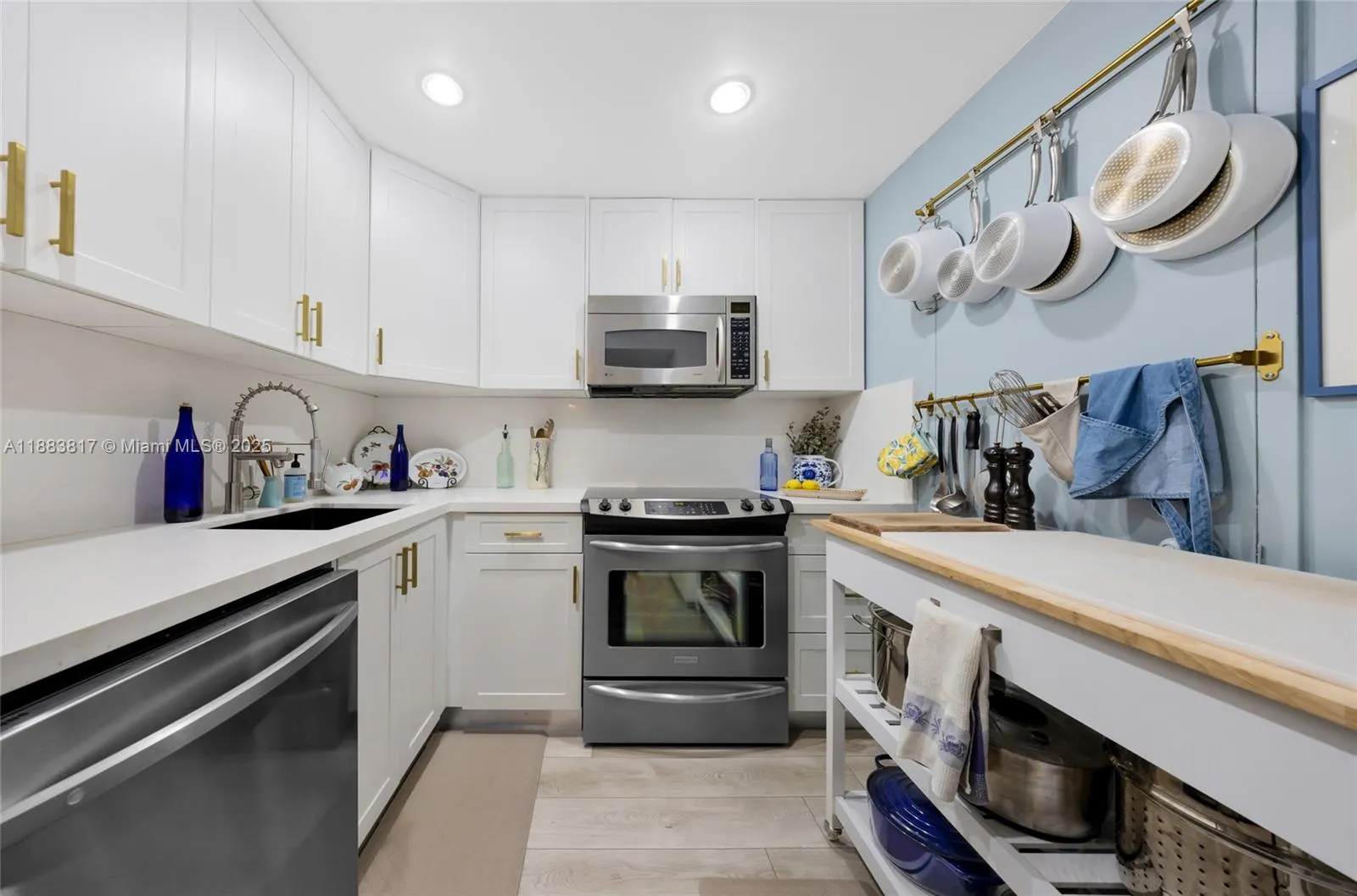 800 West Ave, #338