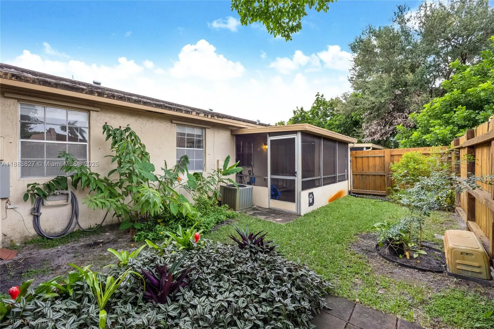 8004 SW 20th Pl