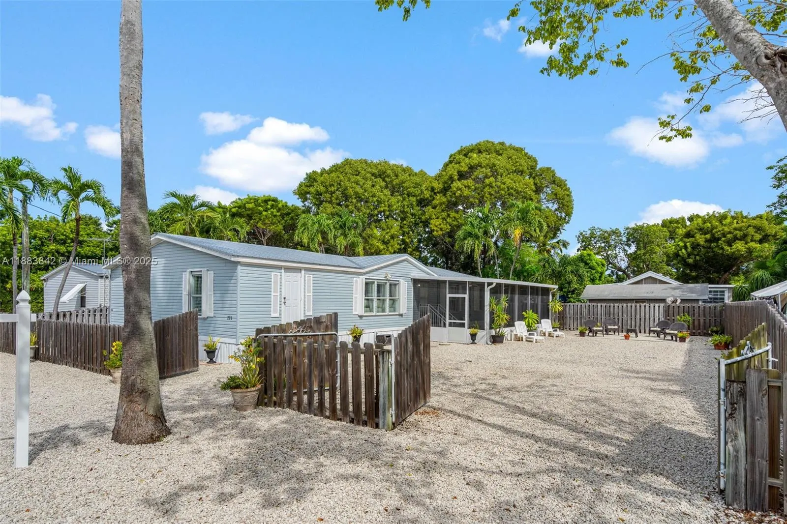 278 King Ave