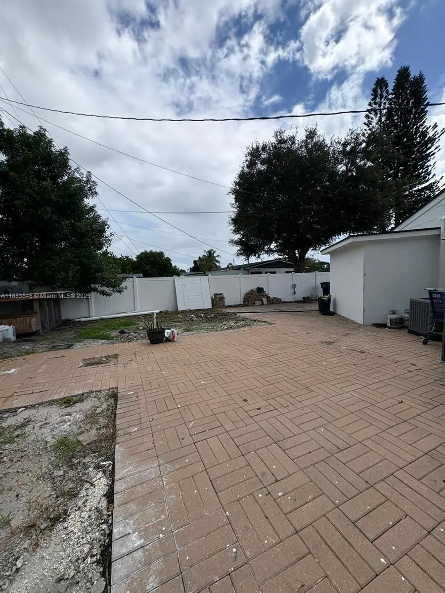 3361 NW 207th St
