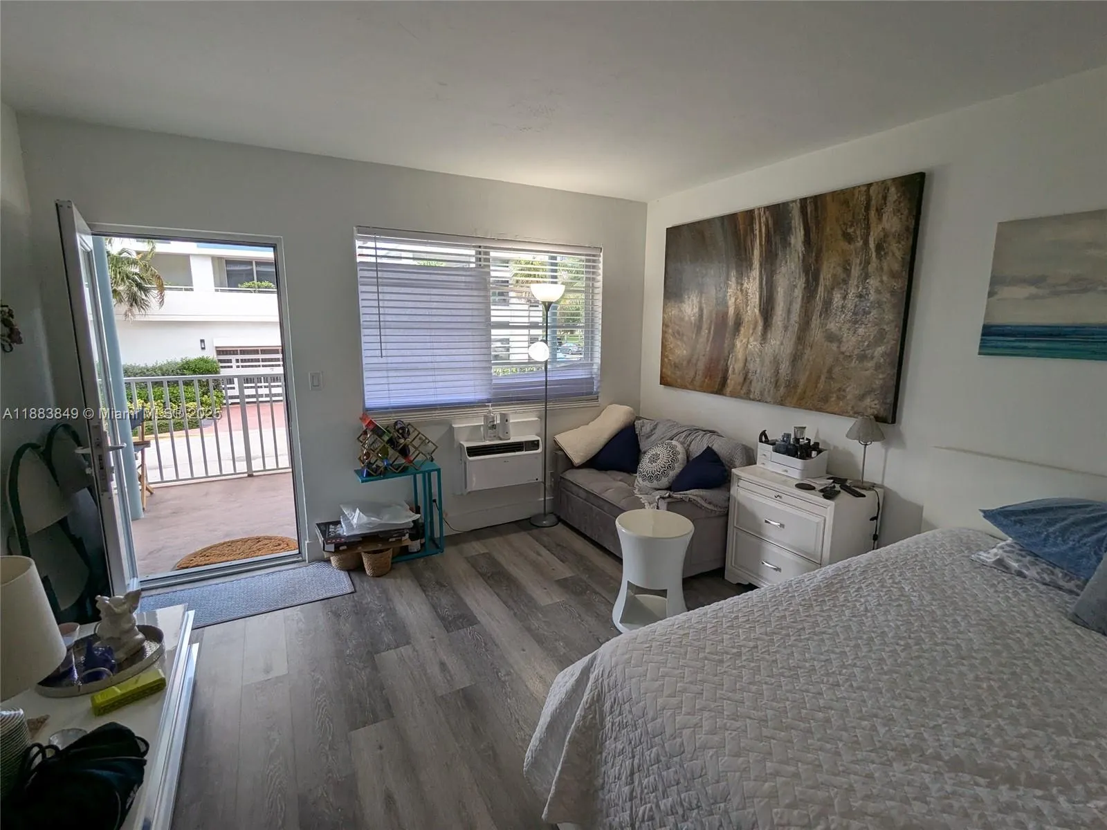 158 Ocean Dr, #203