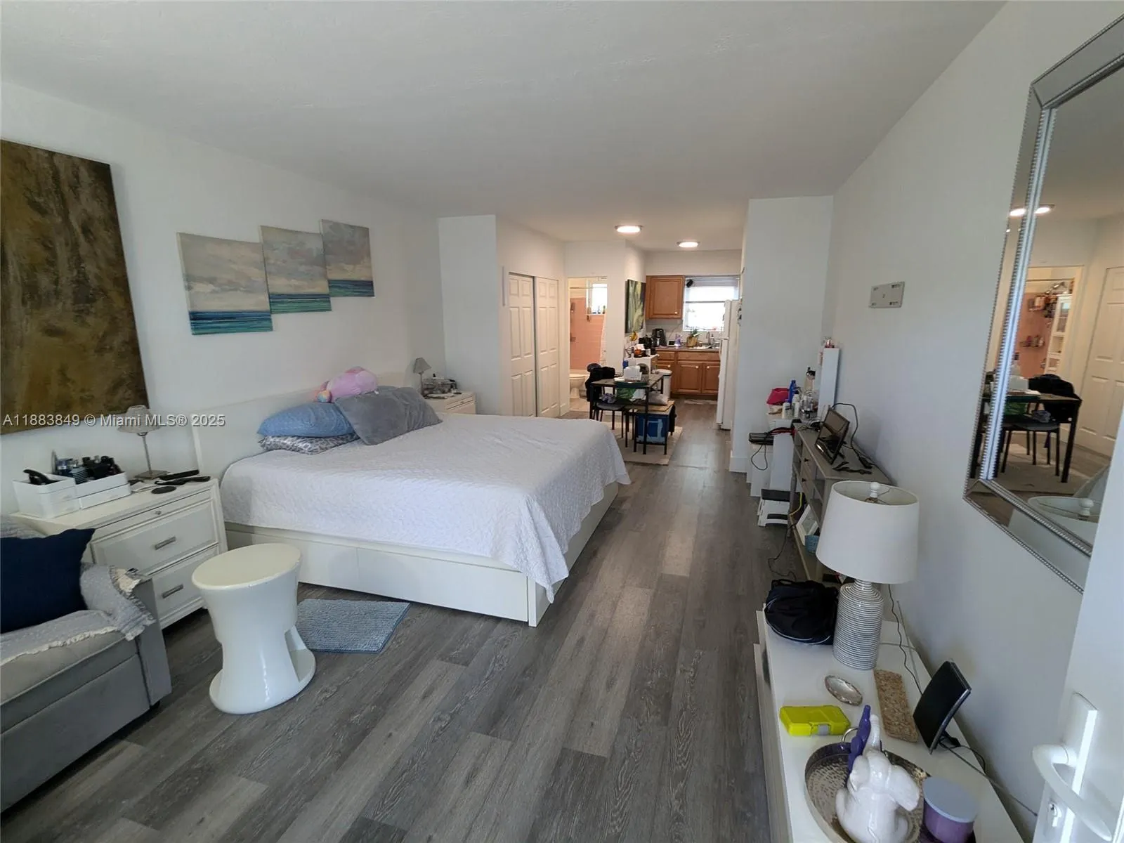 158 Ocean Dr, #203