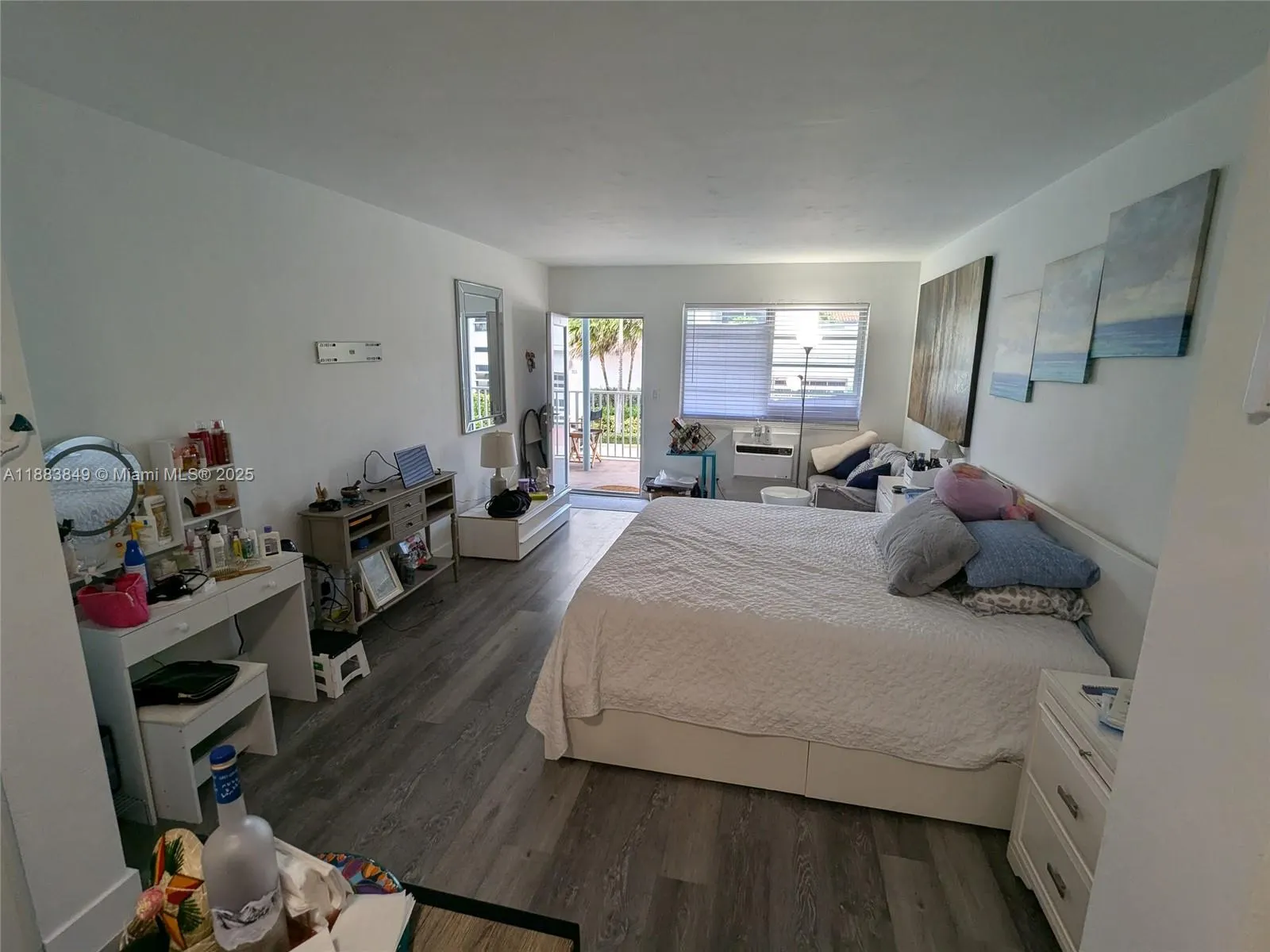 158 Ocean Dr, #203