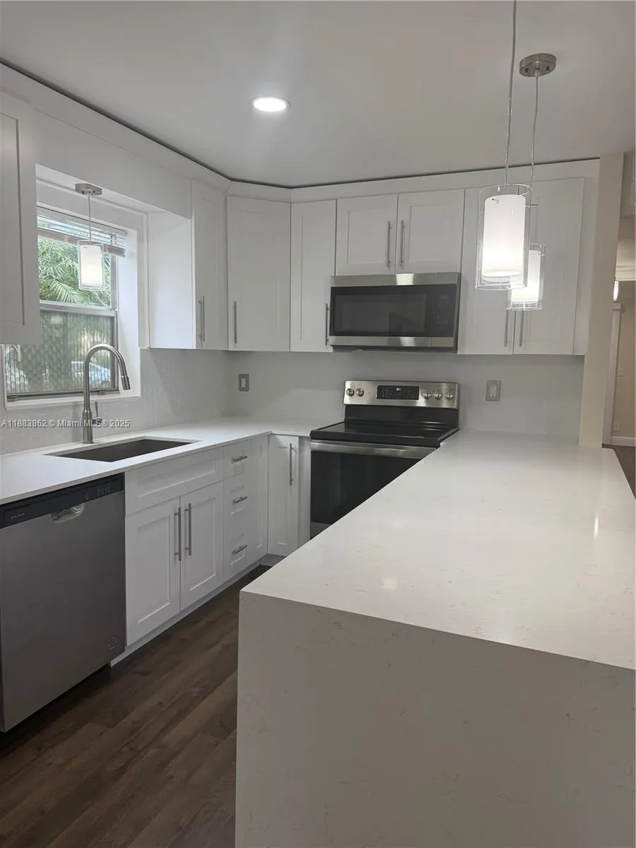 641 N Flanders  N, #641