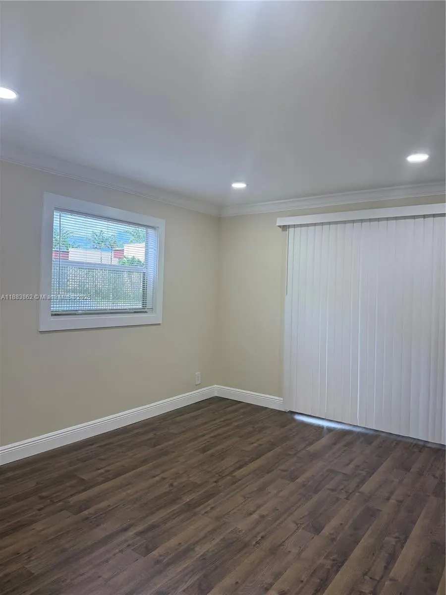 641 N Flanders  N, #641