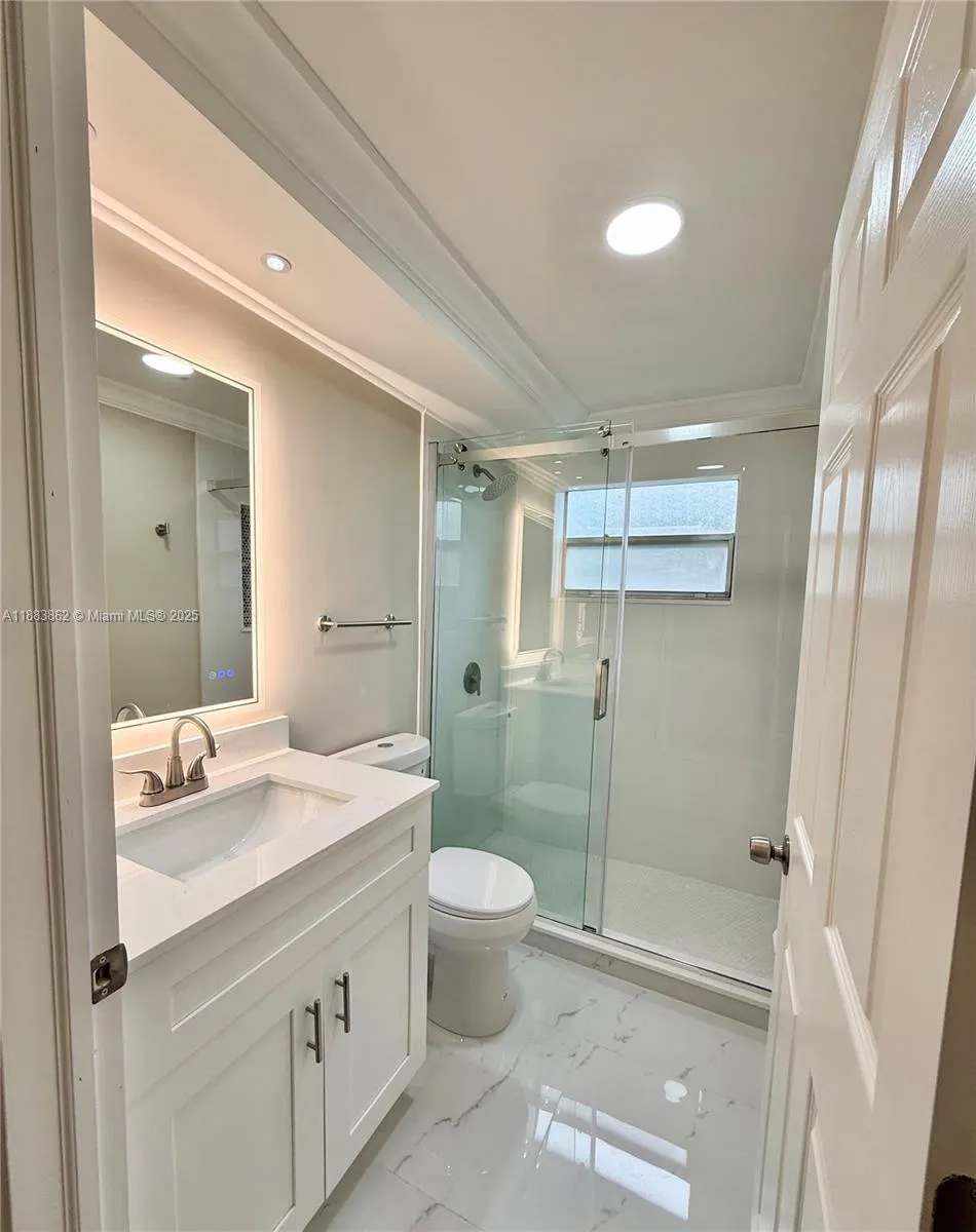 641 N Flanders  N, #641