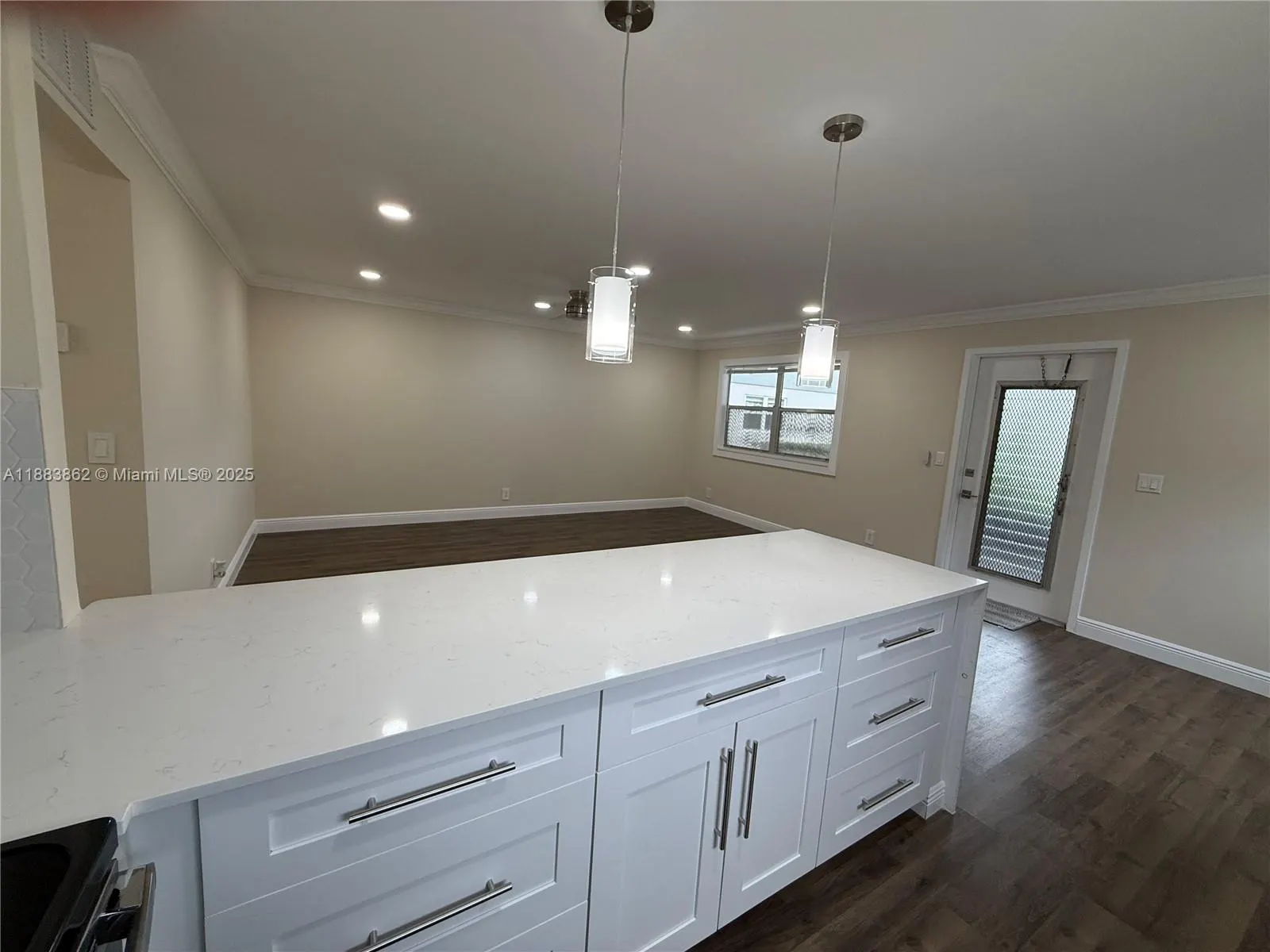 641 N Flanders  N, #641